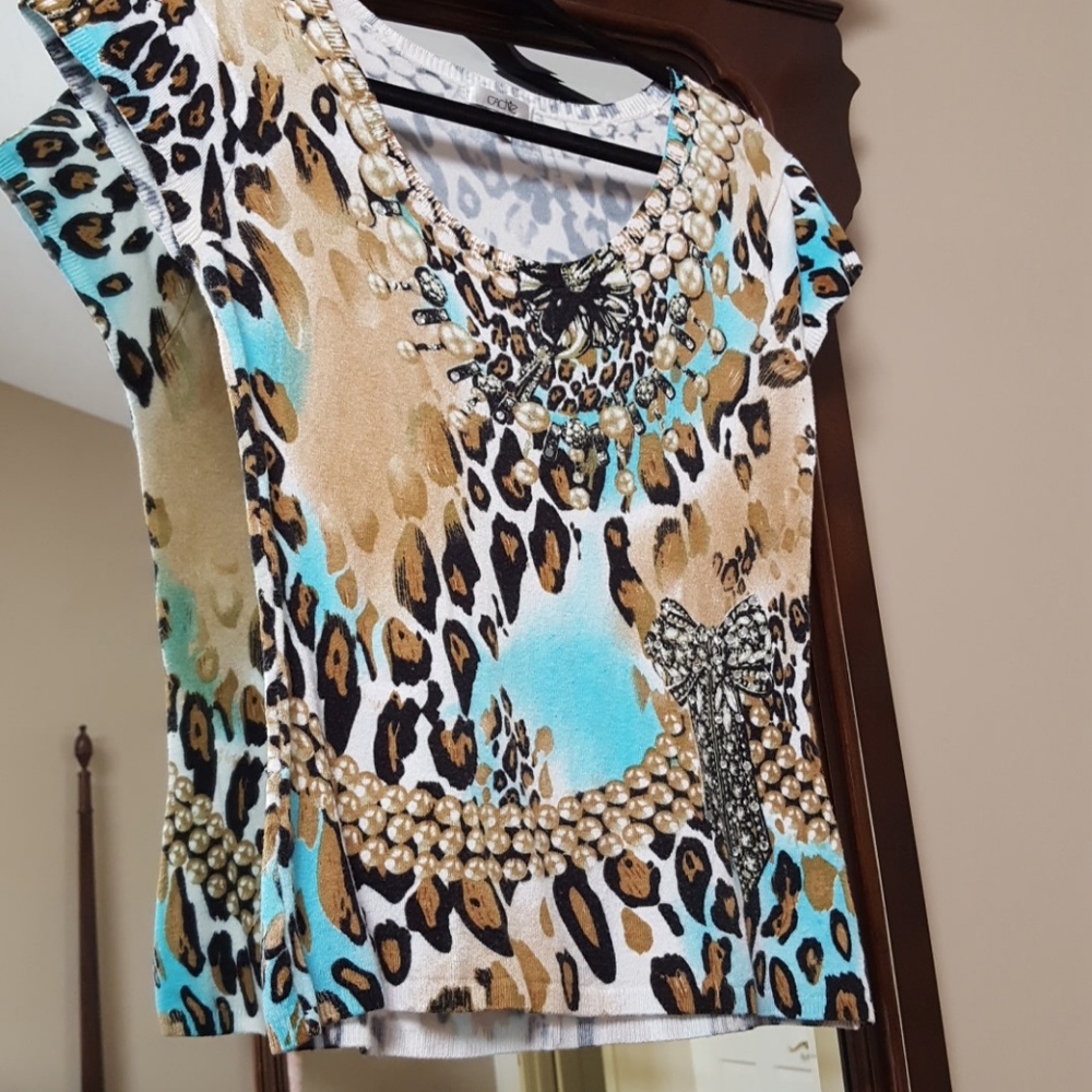 Multi color leopard print short sleeve blouse
